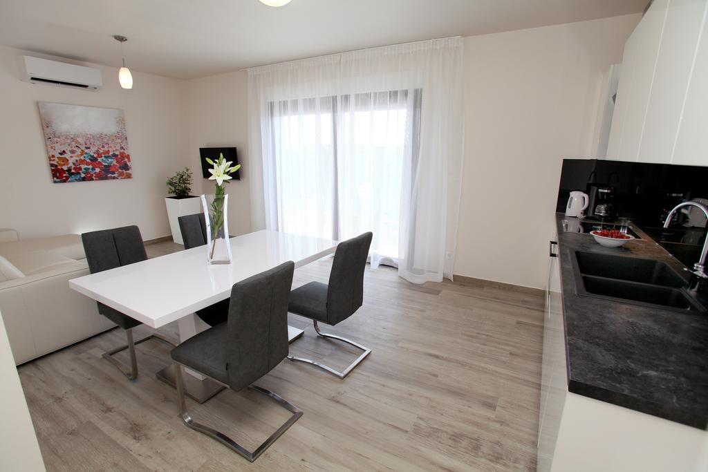 Apartments Villa Aquamarie Trogir Luaran gambar